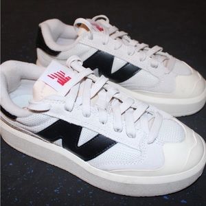 New Balance 302 Court Sneakers -8W